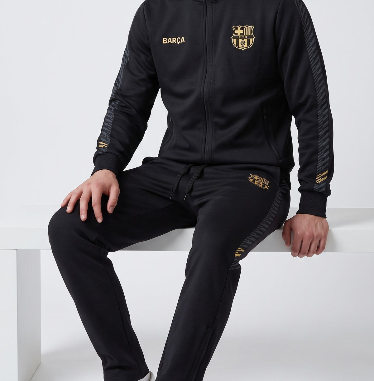 5002CHNIC BLACK - TUTA - BARCA