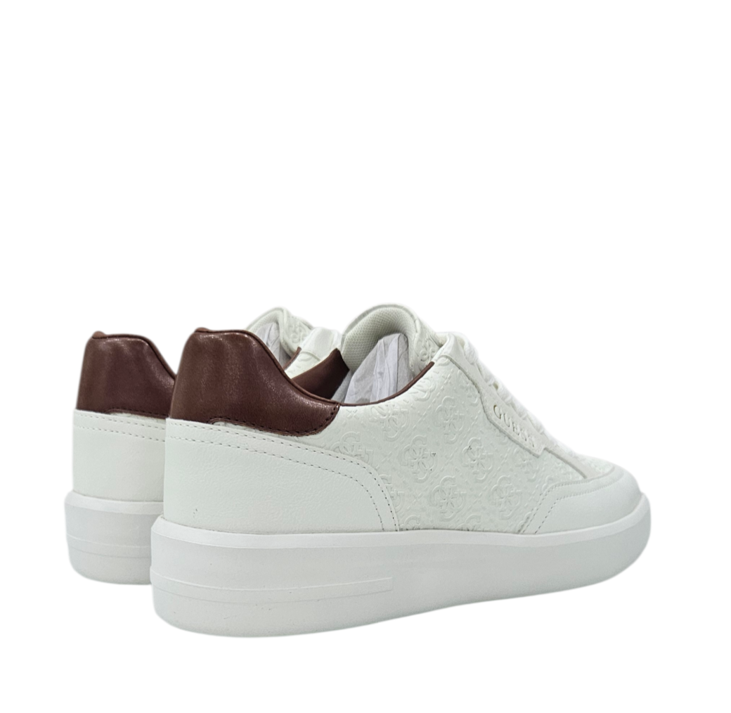 FMJYU2FAP12 WHITE - Scarpe - Guess